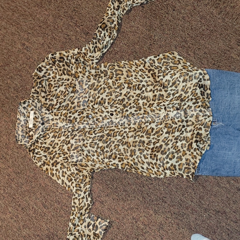 Old navy button up blouse
